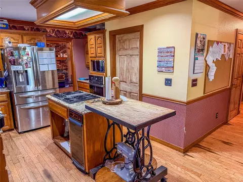 Kitchen - 6180 E 560, Locust Grove, OK 74352 photo 2 of 3