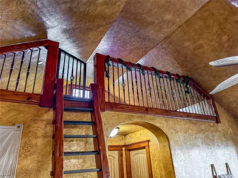 Entry Way - 6180 E 560, Locust Grove, OK 74352 photo 3 of 3