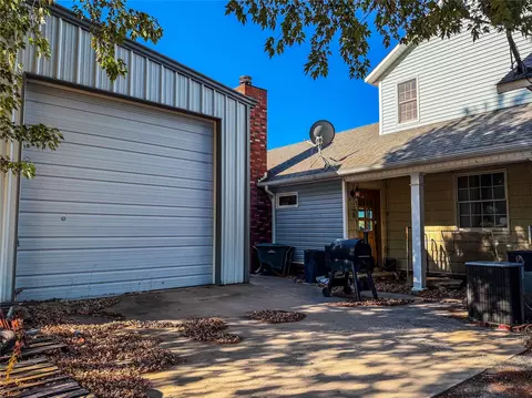 Exterior - 6180 E 560, Locust Grove, OK 74352 photo 10 of 10