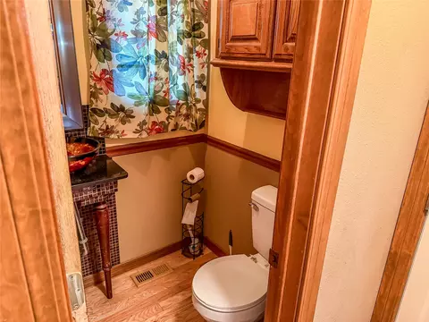 Bath - 6180 E 560, Locust Grove, OK 74352 photo 2 of 2