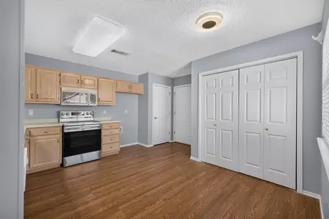 Kitchen - 8311 S 84th East Pl, Tulsa, OK 74133 photo 1 of 2