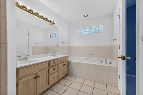 Bath - 8311 S 84th East Pl, Tulsa, OK 74133 photo 3 of 4