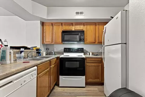1904 E 66th Place C110, Tulsa, OK 74136 photo 5