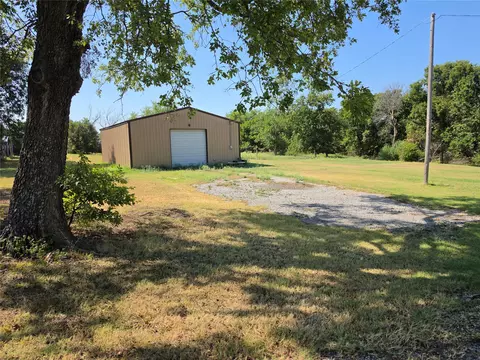 201 W 7th St, Stratford, OK 74872