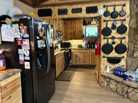 Kitchen - 464 Lakeside Dr, Eucha, OK 74342 photo 2 of 4