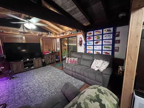 Living - 464 Lakeside Dr, Eucha, OK 74342 photo 5 of 5