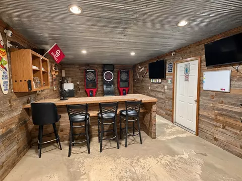 328 Hamilton Rd, Eufaula, OK 74432 photo 2