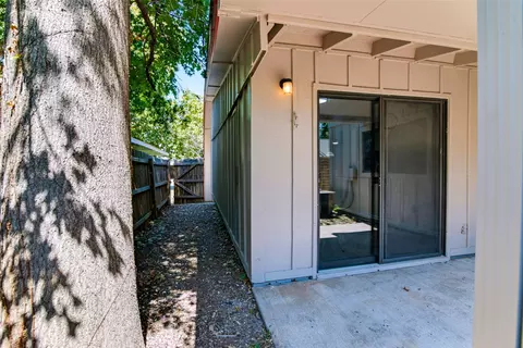 Exterior - 11050 E 16th St N, Tulsa, OK 74128 photo 6 of 6