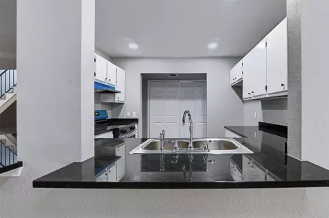 Kitchen - 11050 E 16th St N, Tulsa, OK 74128 photo 4 of 4