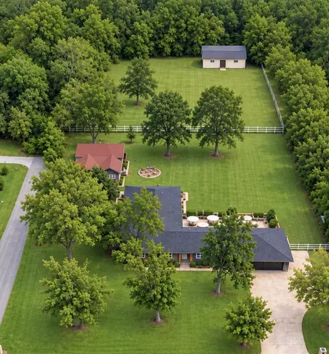 View/Area - 9402 E 16th St, Tulsa, OK 74112 photo 1 of 2