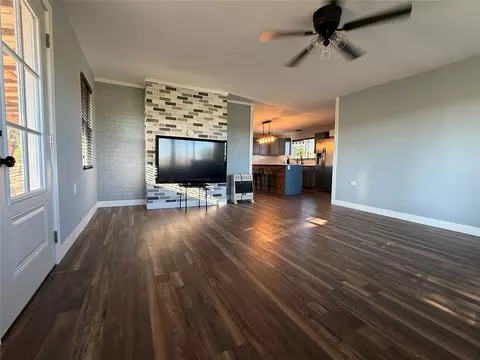 Living - 590 Friendship Rd, Stuart, OK 74570 photo 2 of 7