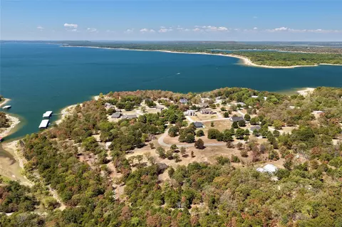 42 Beacon Pt, Porum, OK 74455