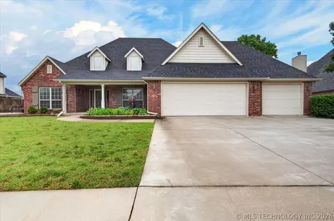 5817 Woodland, Bartlesville, OK 74006