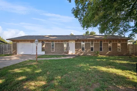 14515 Mockingbird Ln, Sand Springs, OK 74063