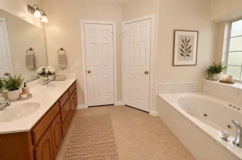 Bath - 3209 N 3rd Pl, Broken Arrow, OK 74012 photo 1 of 4