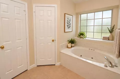 Bath - 3209 N 3rd Pl, Broken Arrow, OK 74012 photo 3 of 4