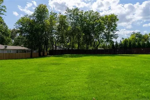 2602 E 16th St, Tulsa, OK 74104 photo 10