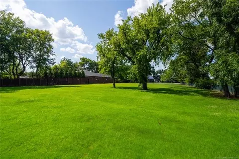 2602 E 16th St, Tulsa, OK 74104 photo 4