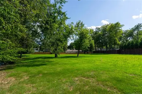 2602 E 16th St, Tulsa, OK 74104 photo 13