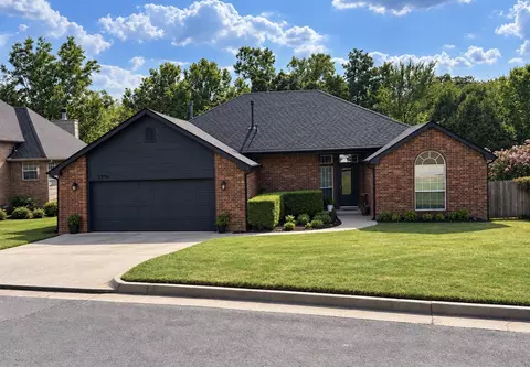 3916 S 74th West Ave, Tulsa, OK 74107