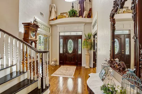 Entry Way - 1009 SE County Rd, Ada, OK 74820 photo 3 of 5