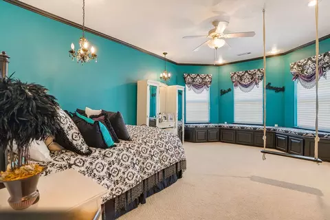 Bedroom - 1009 SE County Rd, Ada, OK 74820 photo 5 of 11