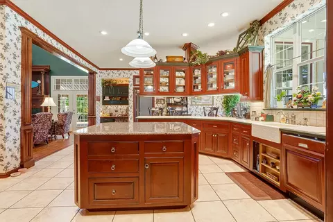 Kitchen - 1009 SE County Rd, Ada, OK 74820 photo 2 of 9