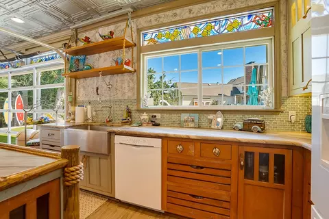 Kitchen - 1009 SE County Rd, Ada, OK 74820 photo 7 of 9