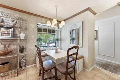 Dining - 3844 E 54th St S, Tulsa, OK 74135 photo 1 of 3
