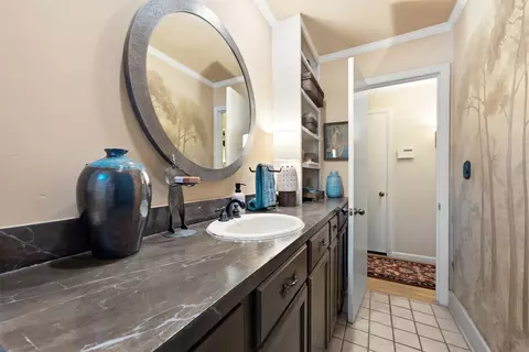 Bath - 3844 E 54th St S, Tulsa, OK 74135 photo 3 of 4