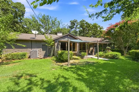 Exterior - 3844 E 54th St S, Tulsa, OK 74135 photo 9 of 11
