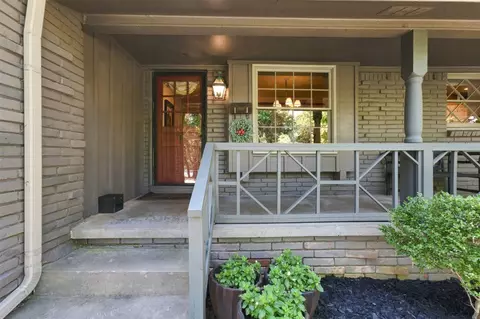 Exterior - 3844 E 54th St S, Tulsa, OK 74135 photo 7 of 11