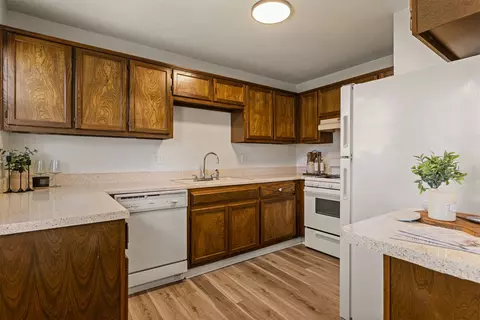 Kitchen - 1432 E 38th Street 1432c, Tulsa, OK 74105 photo 3 of 6