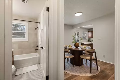 Entry Way - 1432 E 38th Street 1432c, Tulsa, OK 74105 photo 6 of 6