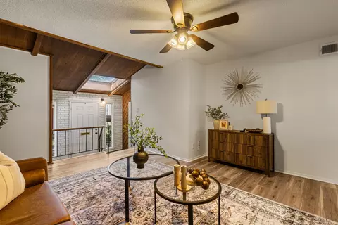 Living - 1432 E 38th Street 1432c, Tulsa, OK 74105 photo 5 of 6