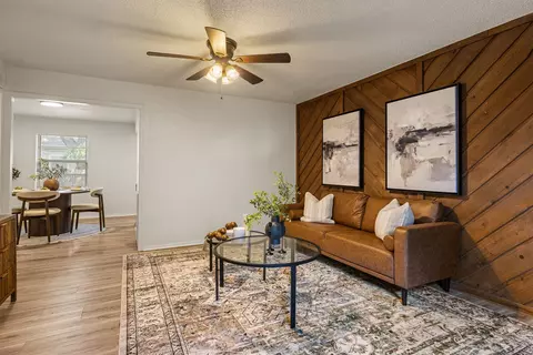 Living - 1432 E 38th Street 1432c, Tulsa, OK 74105 photo 3 of 6