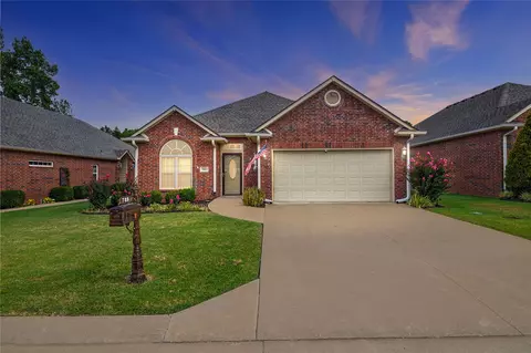 723 Woodland Ave, Sapulpa, OK 74066