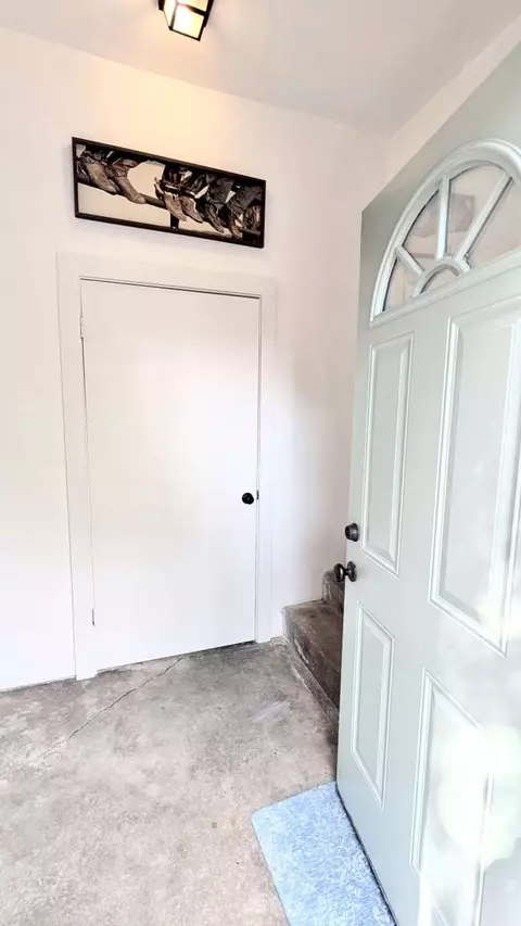 Entry Way - 617 E Fort Worth Pl, Broken Arrow, OK 74012 photo 1 of 3