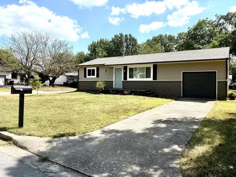 Exterior - 617 E Fort Worth Pl, Broken Arrow, OK 74012 photo 2 of 13
