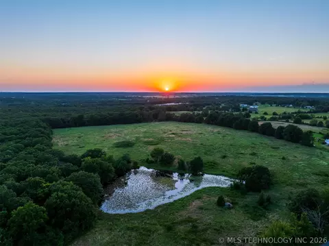 56 S 4240 Rd, Chelsea, OK 74016