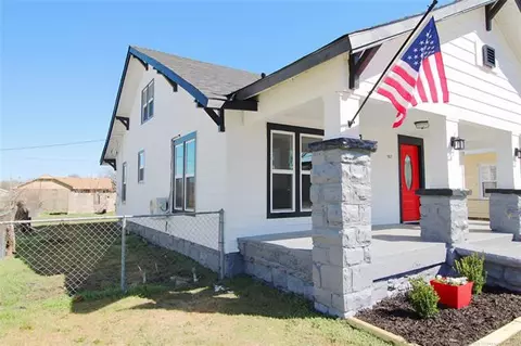 Exterior - 907 E 3rd St, Okmulgee, OK 74447 photo 7 of 12