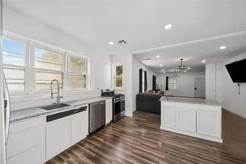 Kitchen - 501 W Main, Haskell, OK 74436 photo 2 of 2