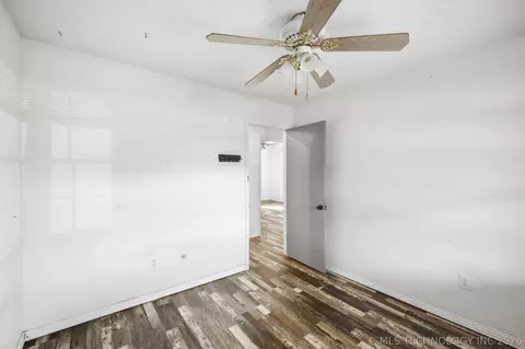Bedroom - 1509 Lahoma, Pryor, OK 74361 photo 2 of 3
