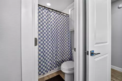Bath - 8728 E Joliet St, Broken Arrow, OK 74014 photo 6 of 7