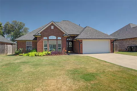 3908 Crestview Dr, Muskogee, OK 74403