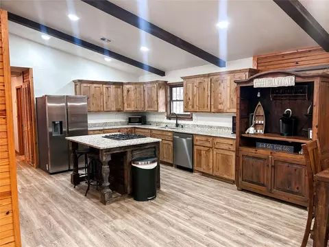 Kitchen - 589 Mohawk Dr, Eufaula, OK 74432 photo 1 of 4