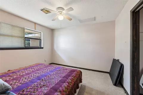Bedroom - 20220 E 700 Rd, Wagoner, OK 74467 photo 1 of 6