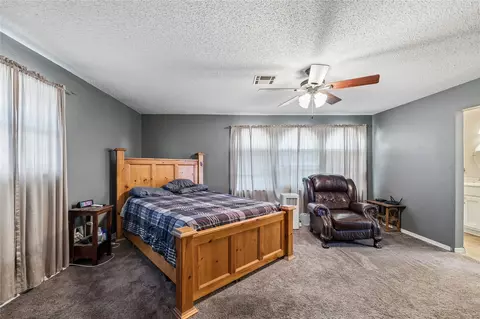 Bedroom - 20220 E 700 Rd, Wagoner, OK 74467 photo 3 of 6
