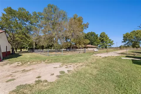 Exterior - 20220 E 700 Rd, Wagoner, OK 74467 photo 6 of 9
