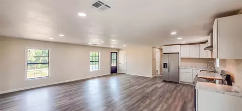Living - 422311 E 1142 Rd, Eufaula, OK 74432 photo 1 of 9